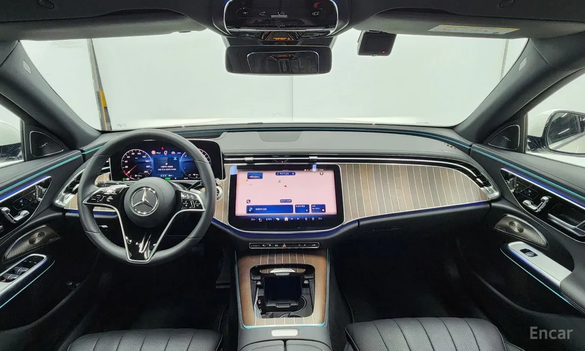 Фото 7 - Mercedes-Benz E-Class