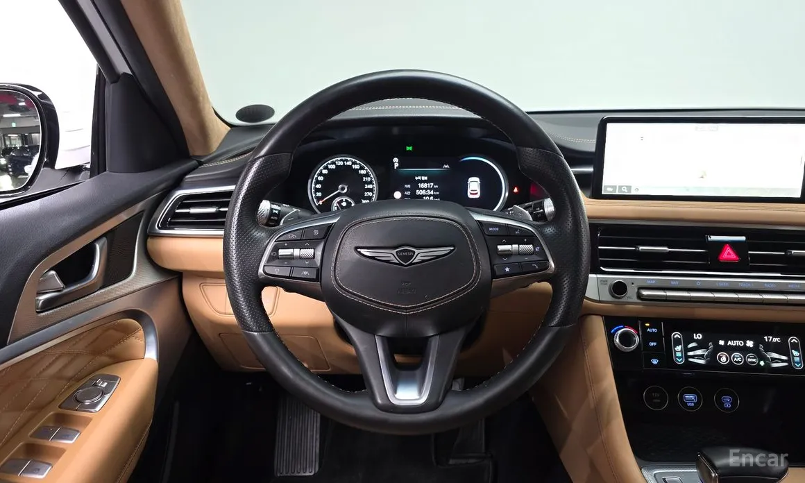 Фото 13 - Genesis G70