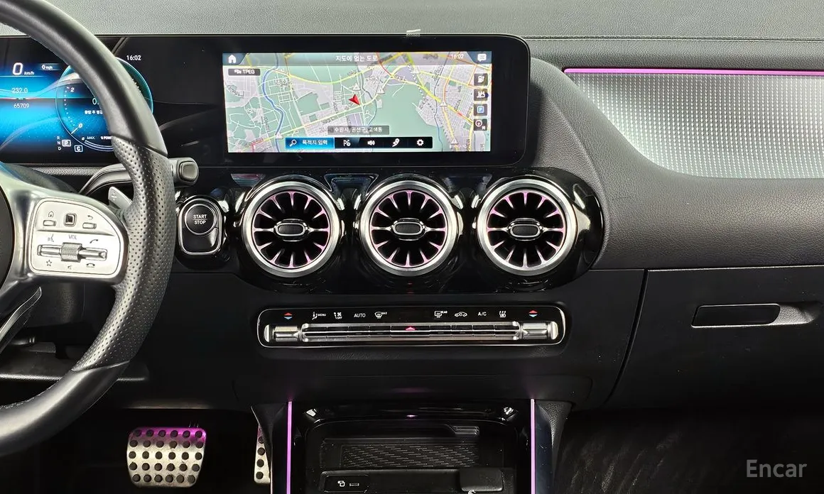 Фото 14 - Mercedes-Benz EQA