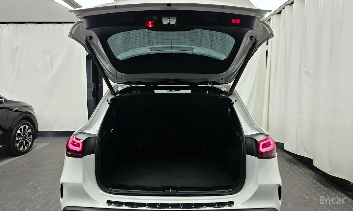 Фото 20 - Mercedes-Benz EQA