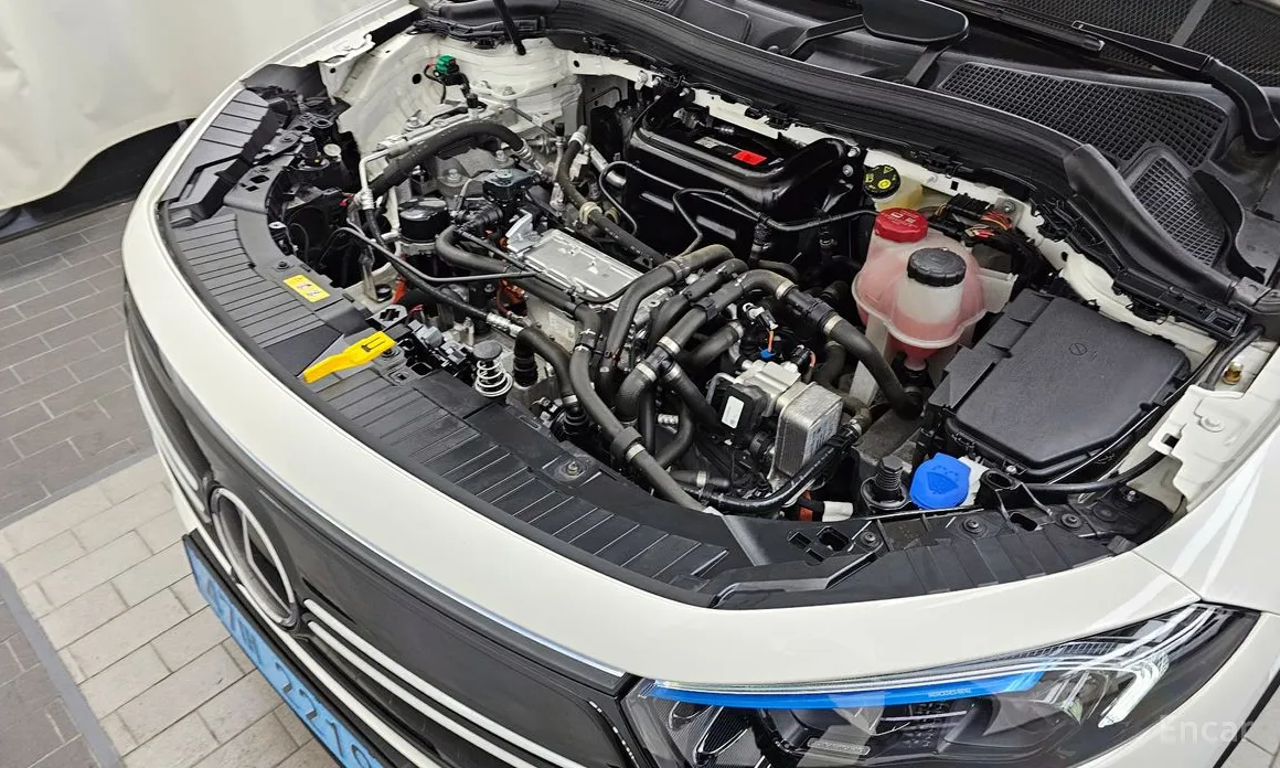 Фото 6 - Mercedes-Benz EQA