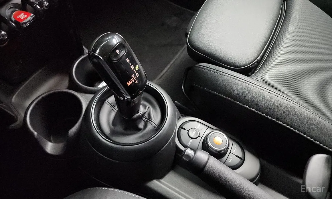 Фото 9 - Mini Cooper