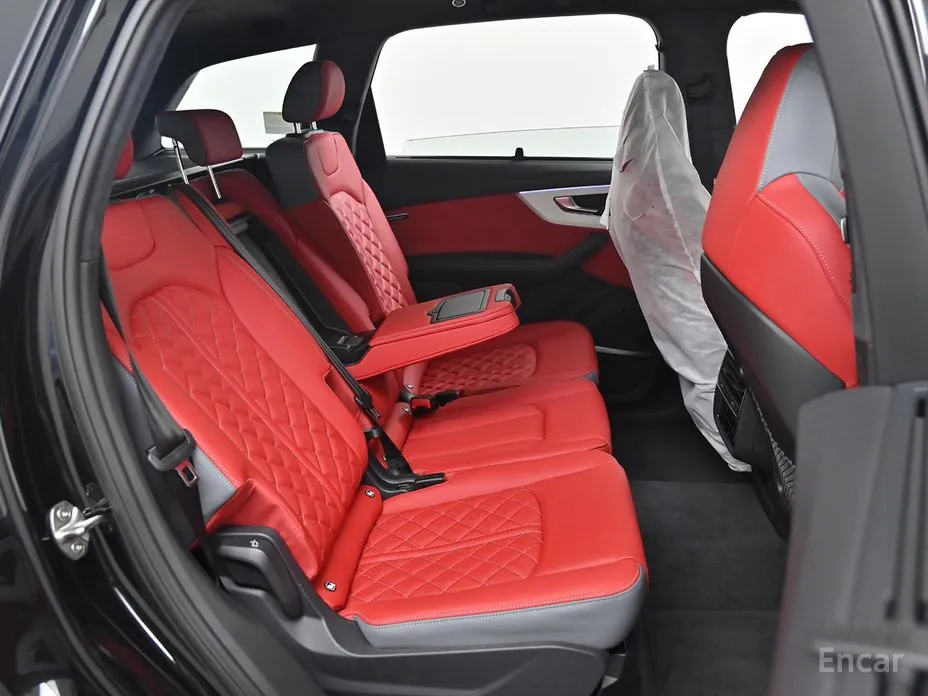 Фото 12 - Audi Q7