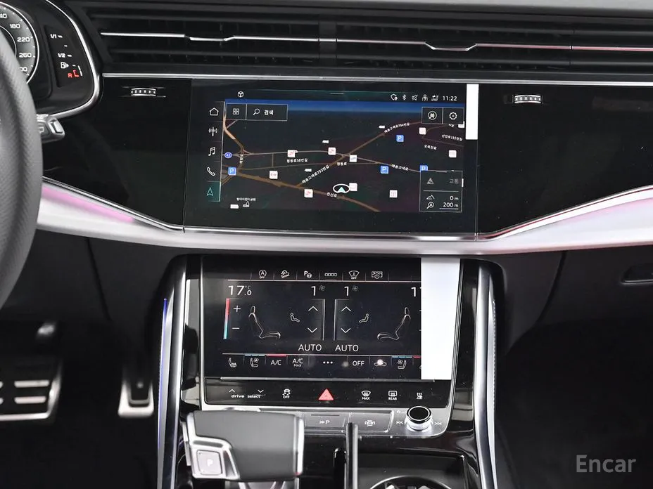 Фото 14 - Audi Q7