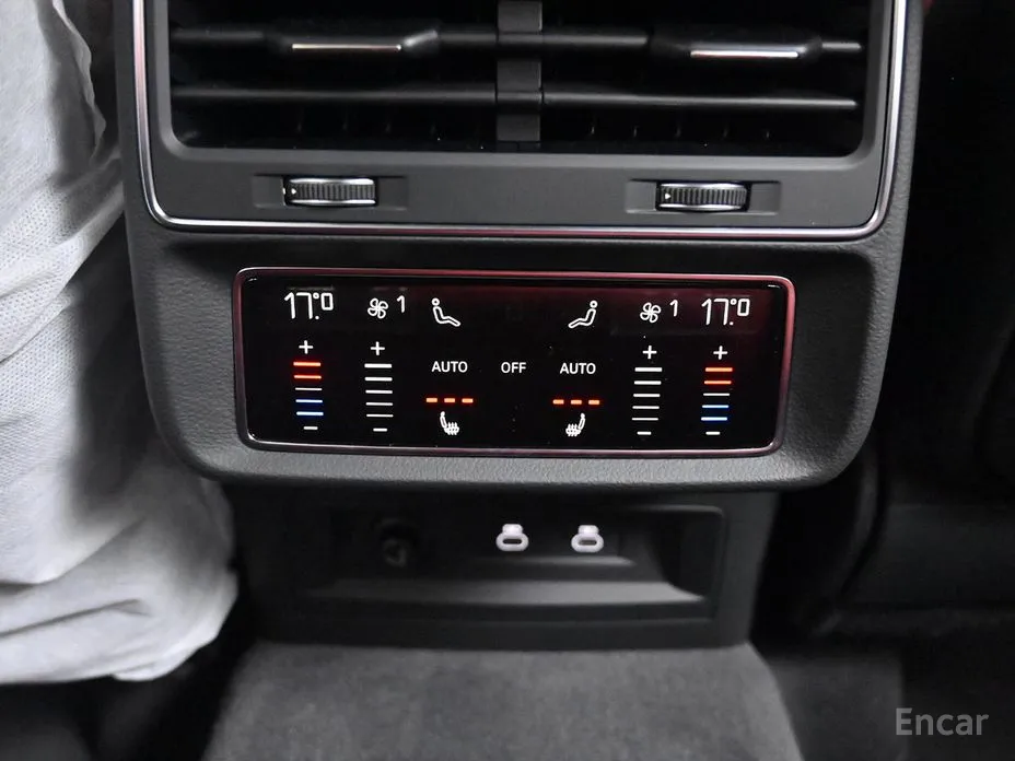 Фото 16 - Audi Q7