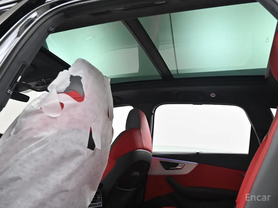 Фото 19 - Audi Q7