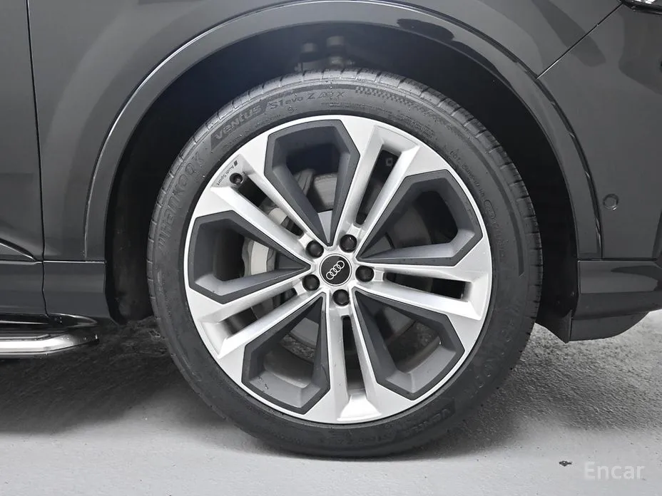 Фото 5 - Audi Q7