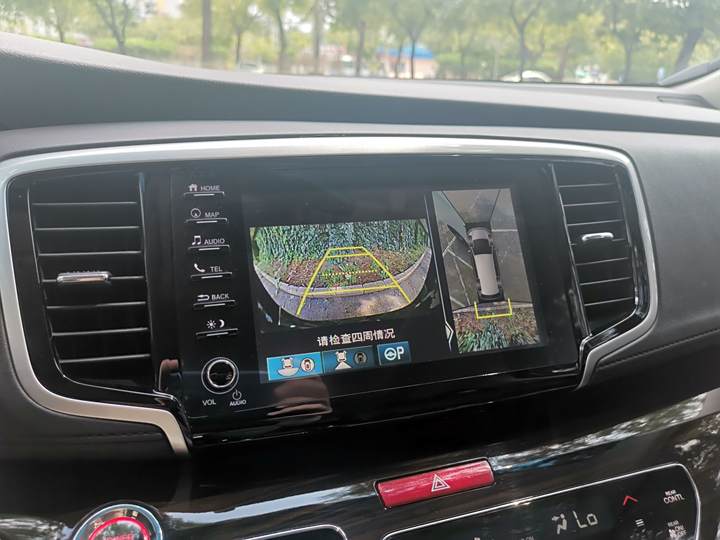 Фото 14 - Honda Odyssey