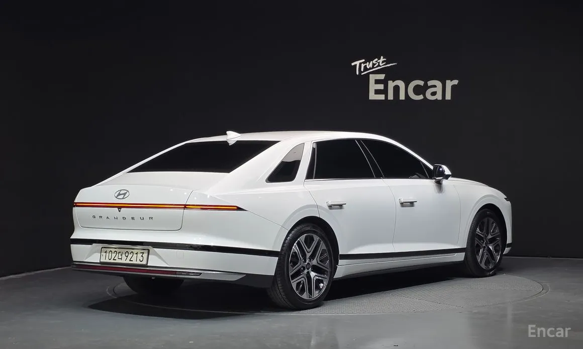 Фото 2 - Hyundai Grandeur