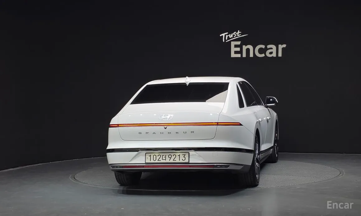 Фото 4 - Hyundai Grandeur