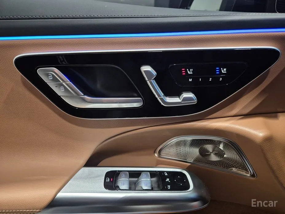 Фото 14 - Mercedes-Benz E-Class