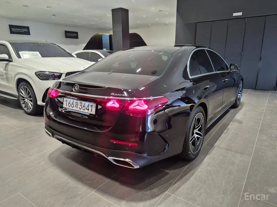 Фото 2 - Mercedes-Benz E-Class