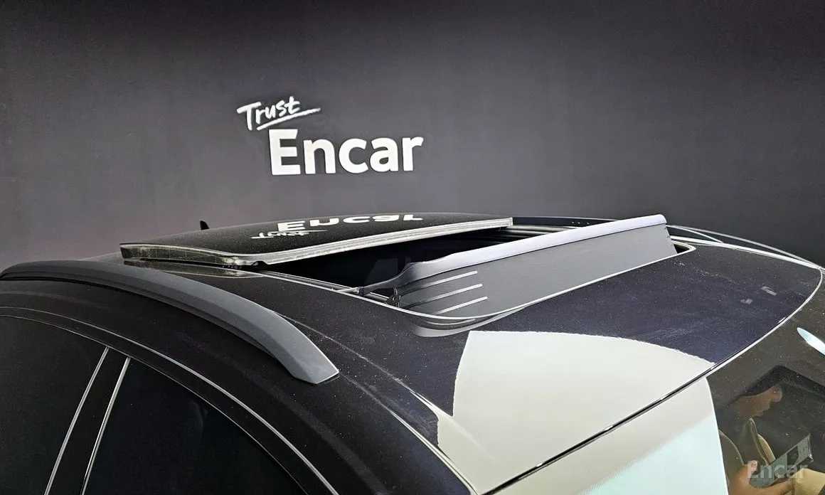 Фото 20 - Audi Q8