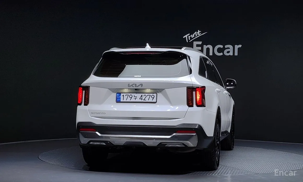 Фото 4 - Kia Sorento