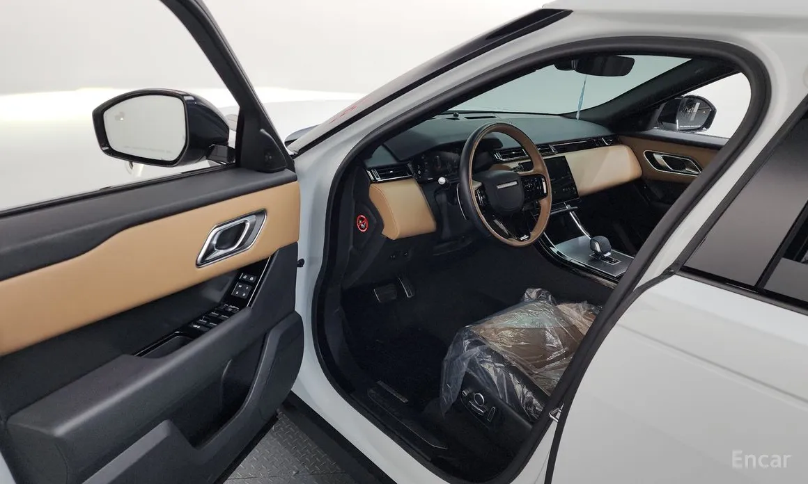 Фото 10 - Land Rover Range Rover Velar