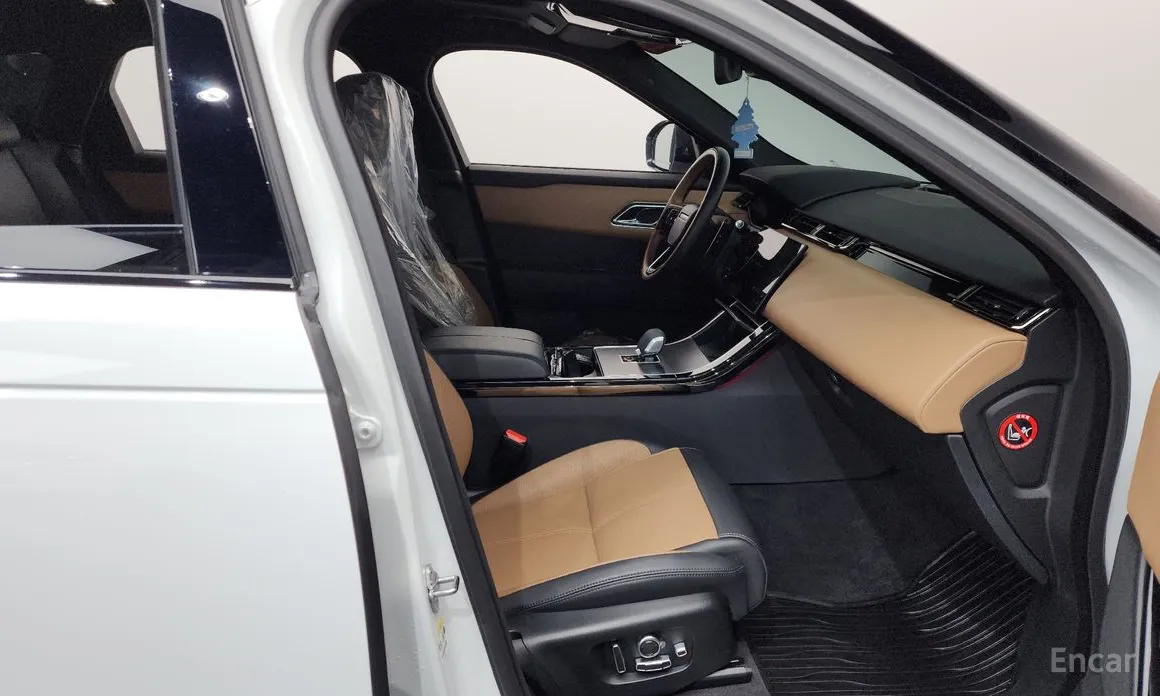 Фото 11 - Land Rover Range Rover Velar