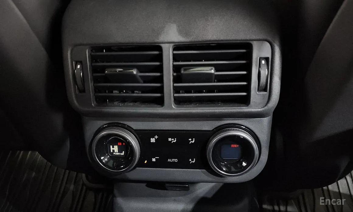 Фото 19 - Land Rover Range Rover Velar