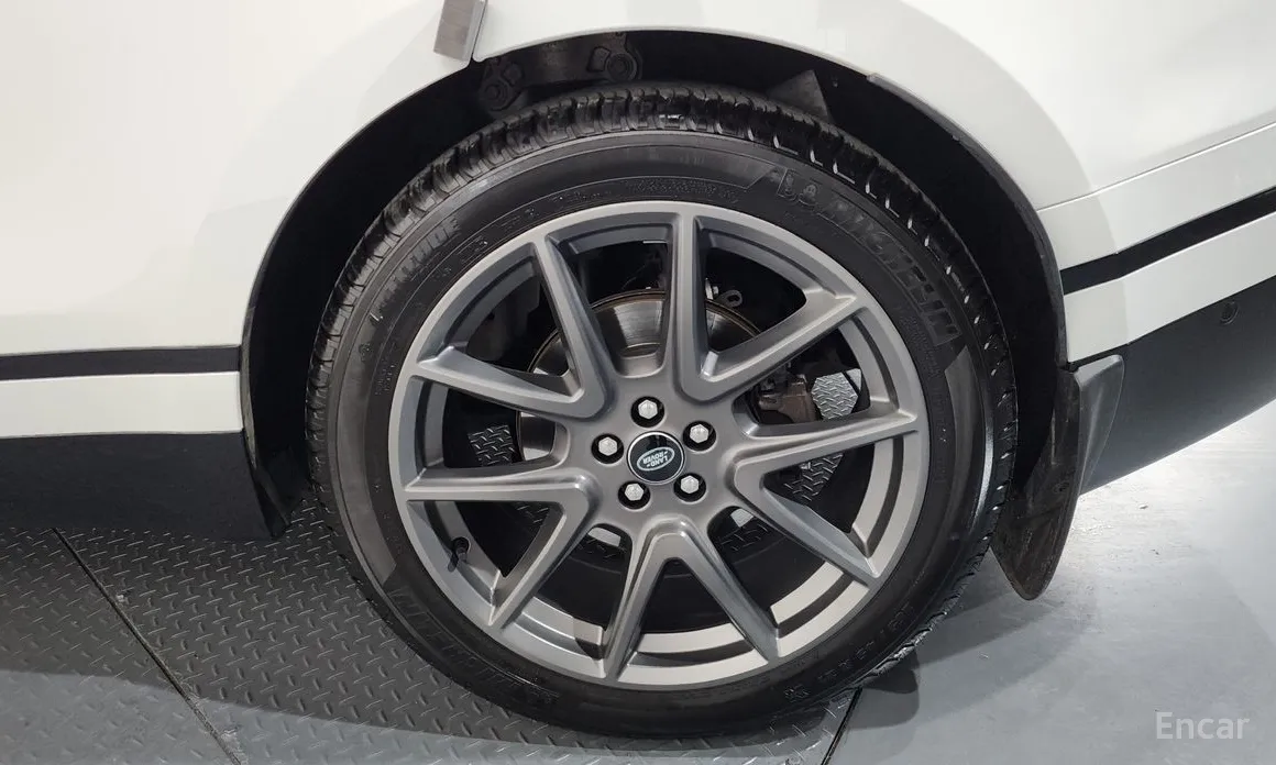 Фото 5 - Land Rover Range Rover Velar