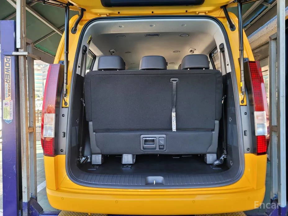 Фото 16 - Hyundai Staria