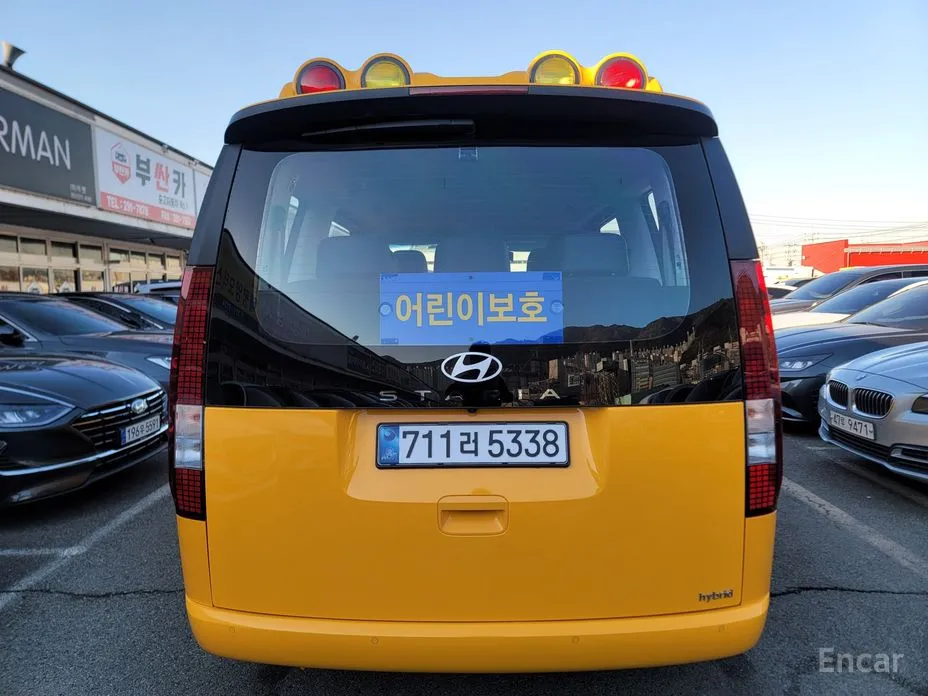 Фото 4 - Hyundai Staria