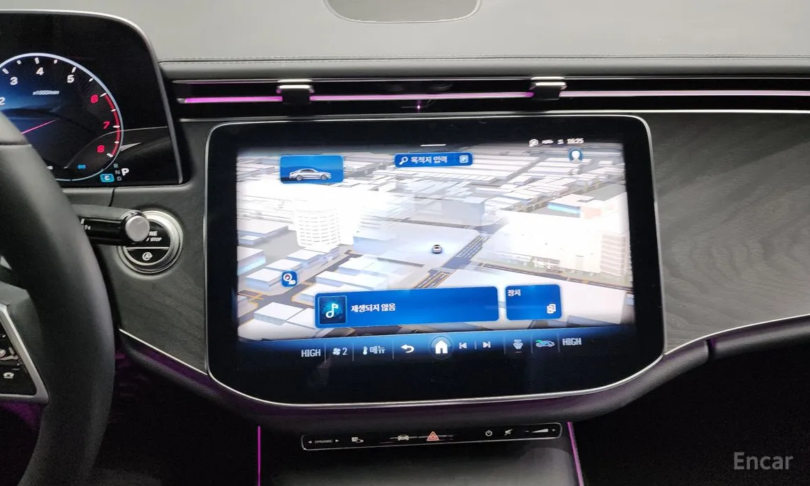 Фото 14 - Mercedes-Benz E-Class