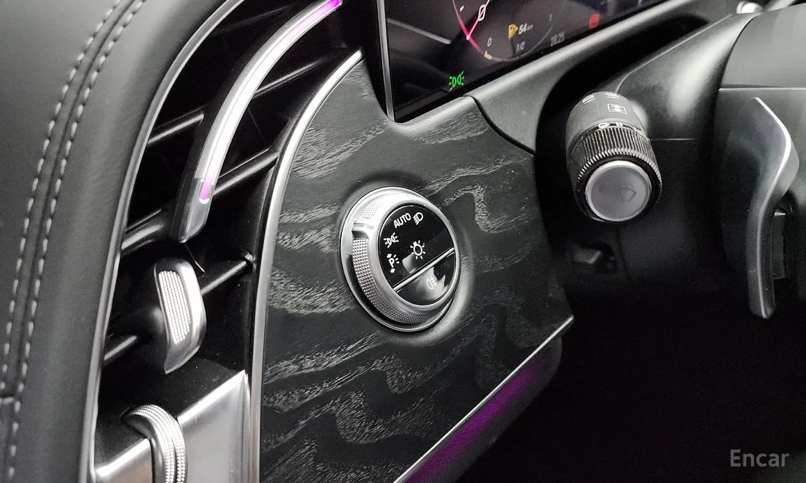 Фото 17 - Mercedes-Benz E-Class