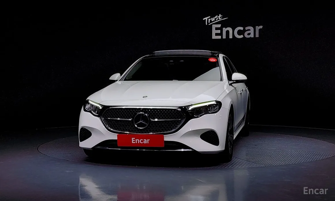 Фото 3 - Mercedes-Benz E-Class