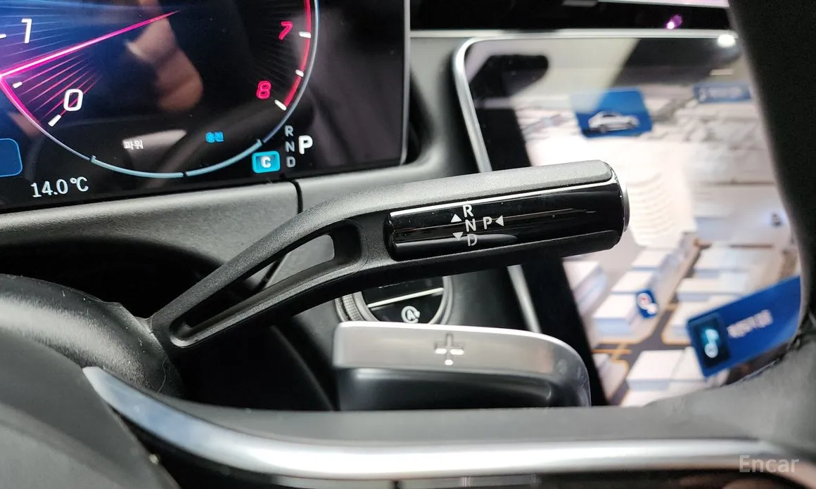 Фото 9 - Mercedes-Benz E-Class