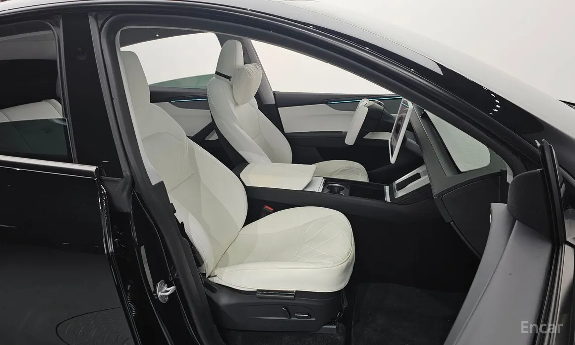 Фото 10 - Tesla Model Y