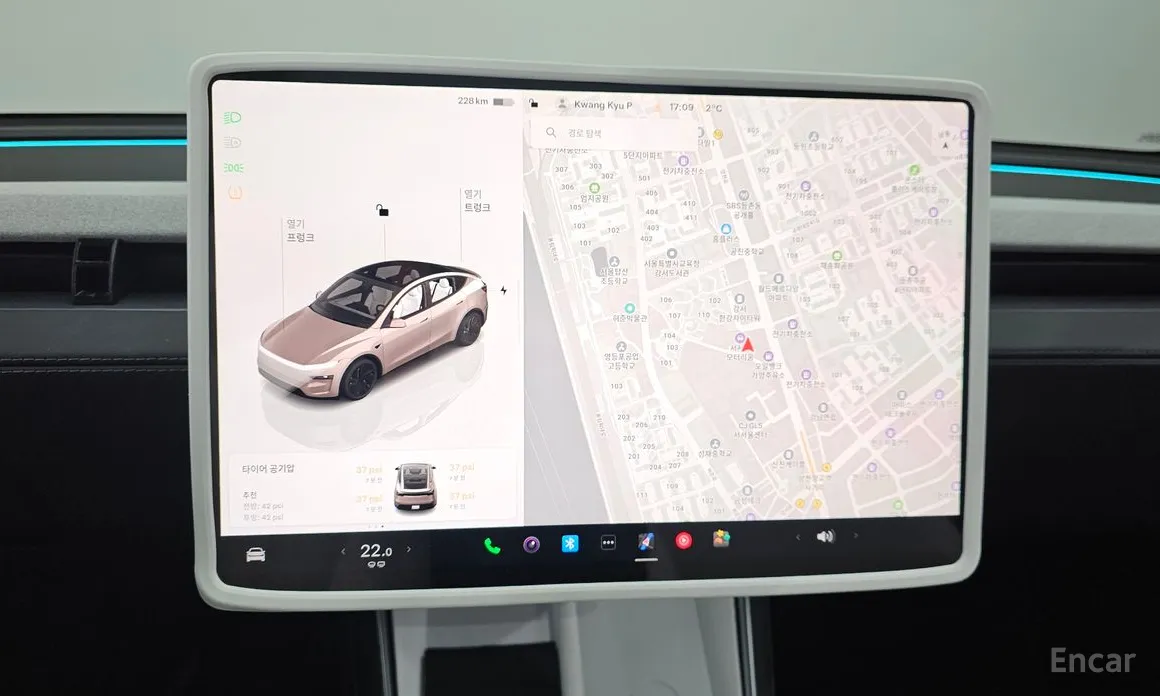 Фото 14 - Tesla Model Y