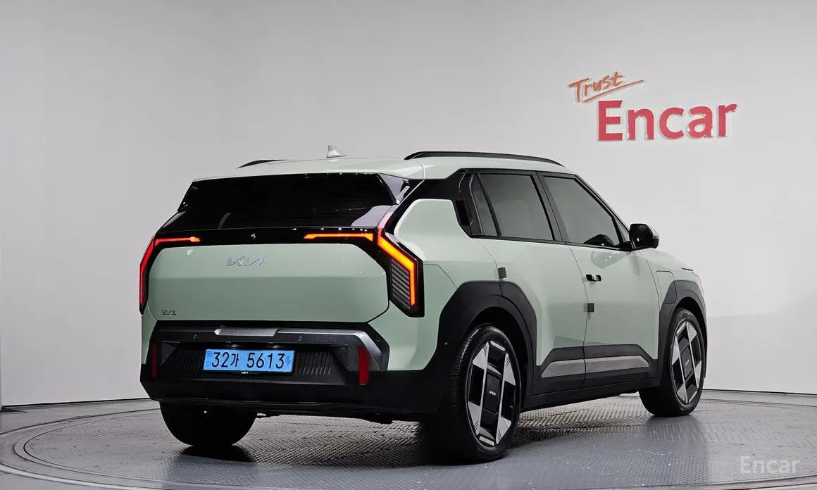 Фото 2 - Kia EV3