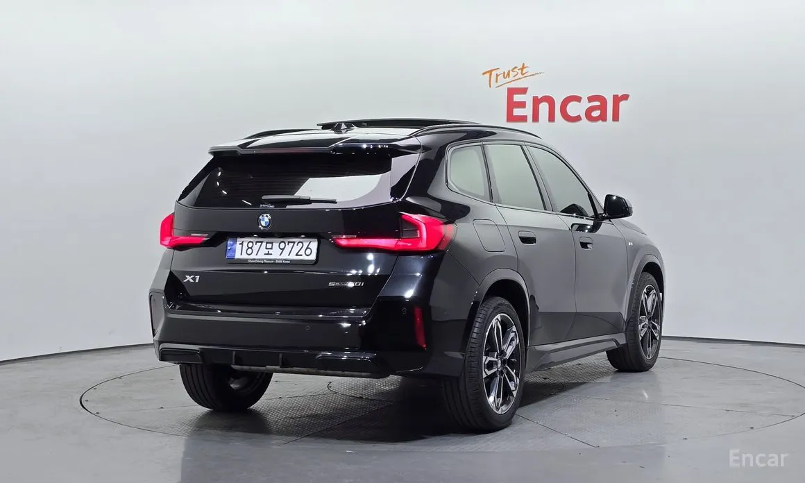 Фото 2 - BMW X1