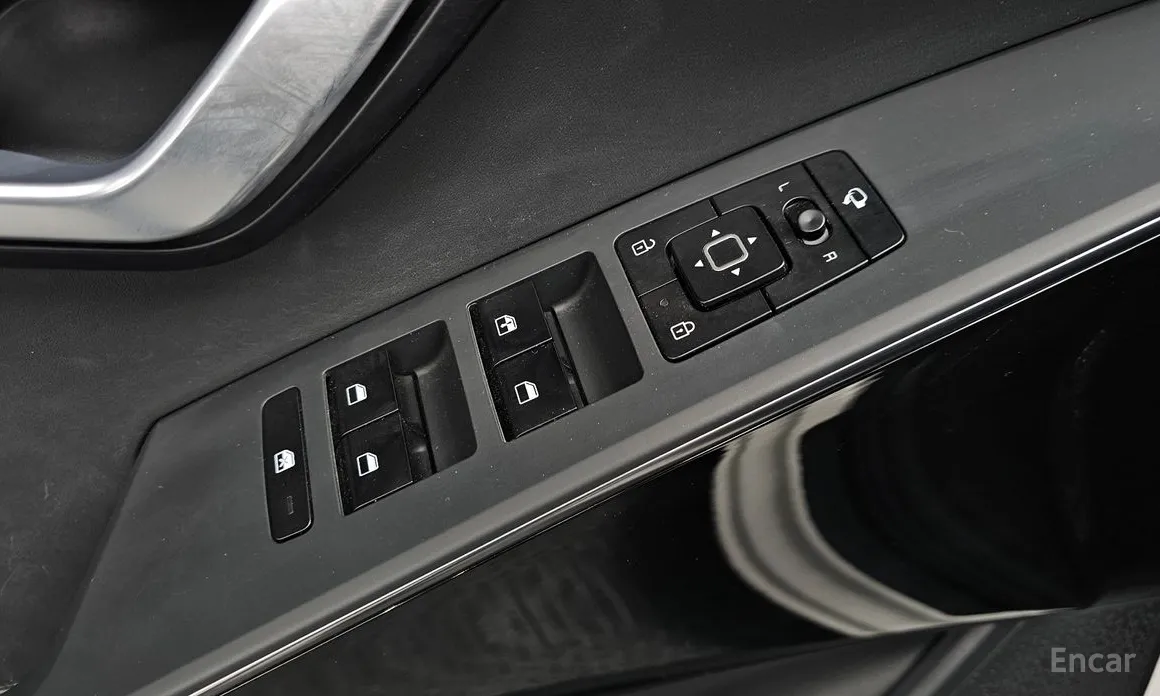 Фото 17 - Kia Niro