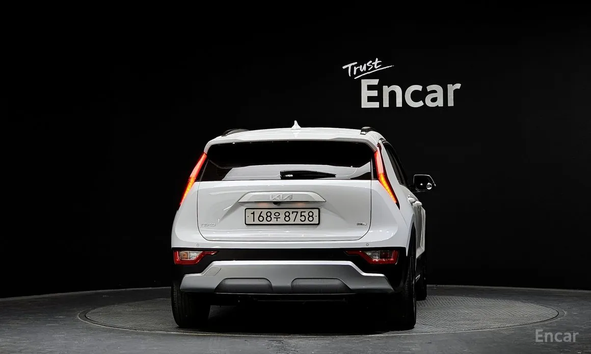 Фото 4 - Kia Niro