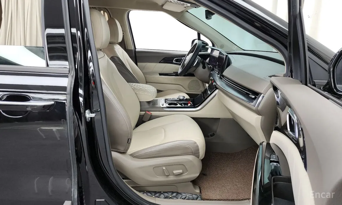 Фото 11 - Kia Carnival