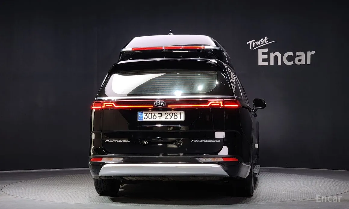 Фото 4 - Kia Carnival