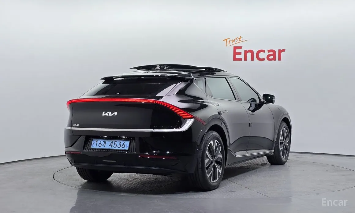 Фото 2 - Kia EV6