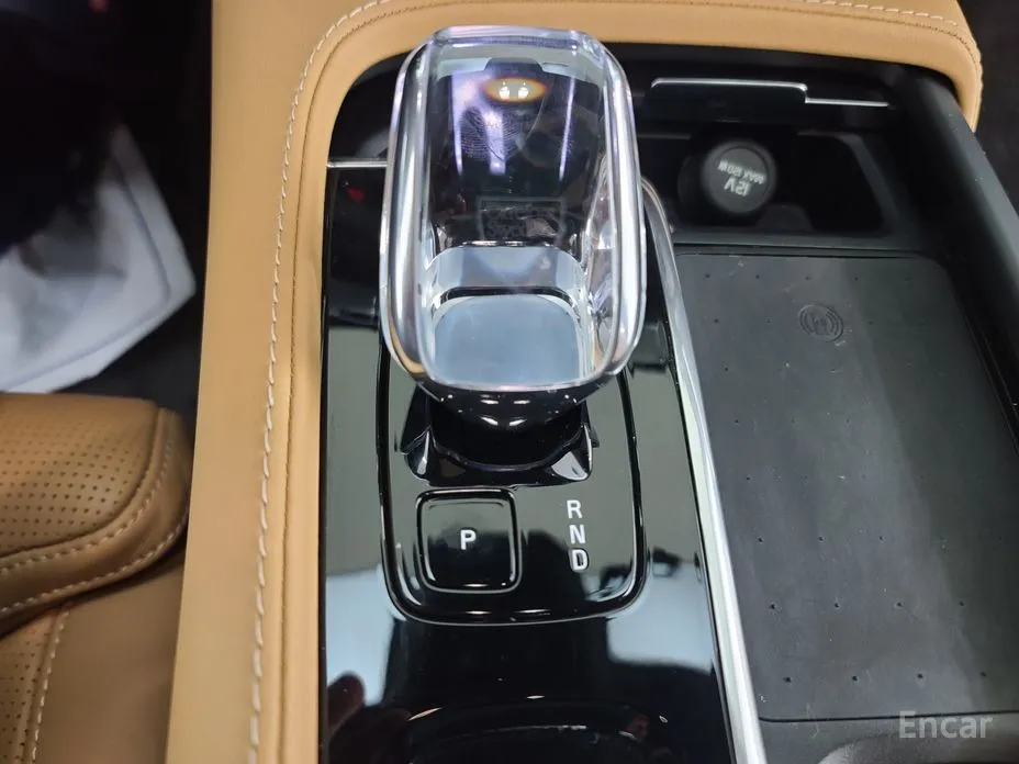 Фото 9 - Volvo XC90