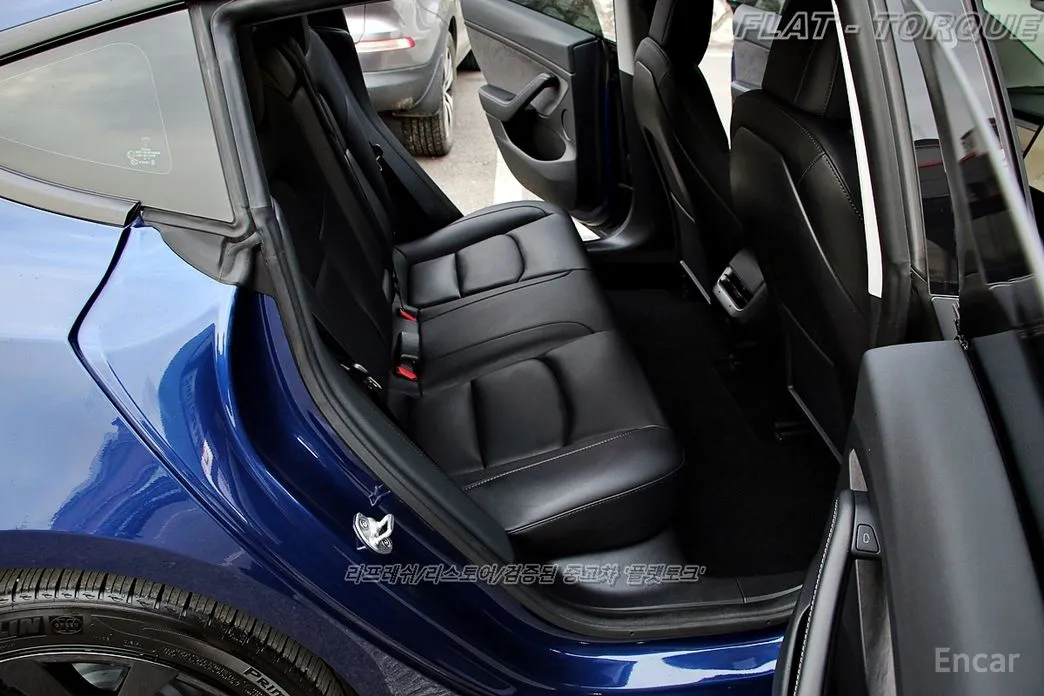 Фото 12 - Tesla Model 3