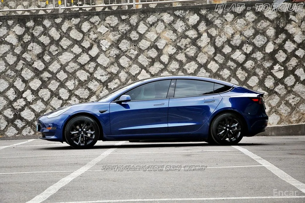 Фото 20 - Tesla Model 3