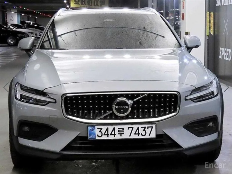 Фото 2 - Volvo V60