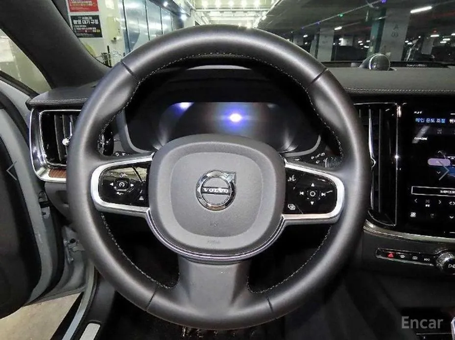 Фото 8 - Volvo V60