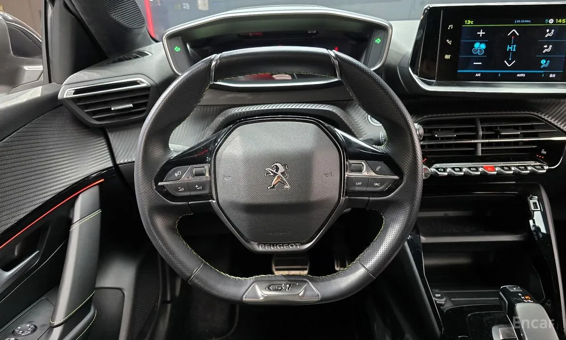 Фото 13 - Peugeot 208