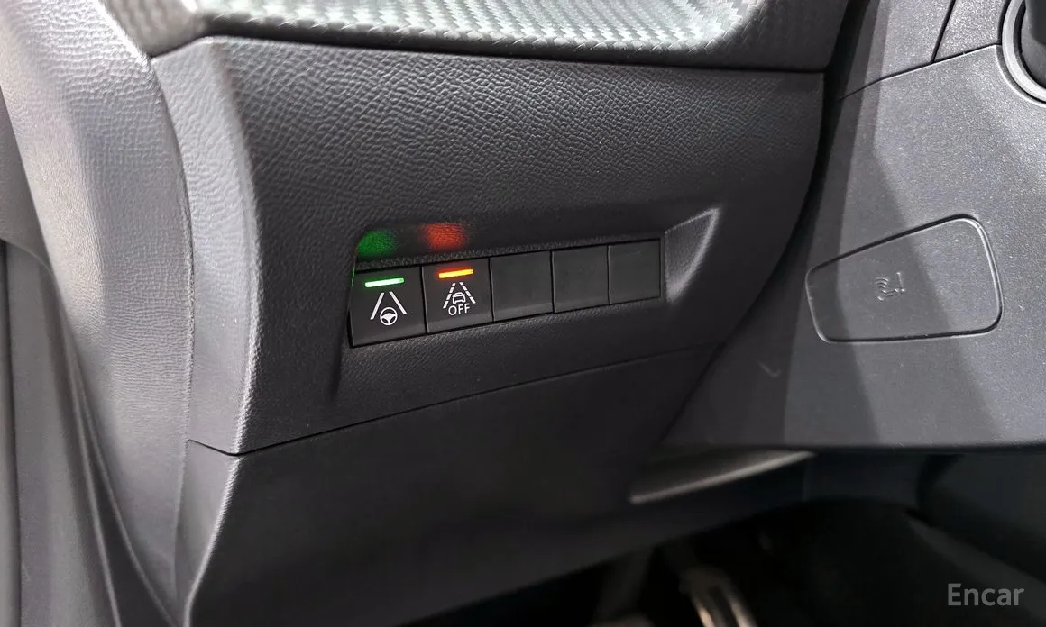 Фото 16 - Peugeot 208