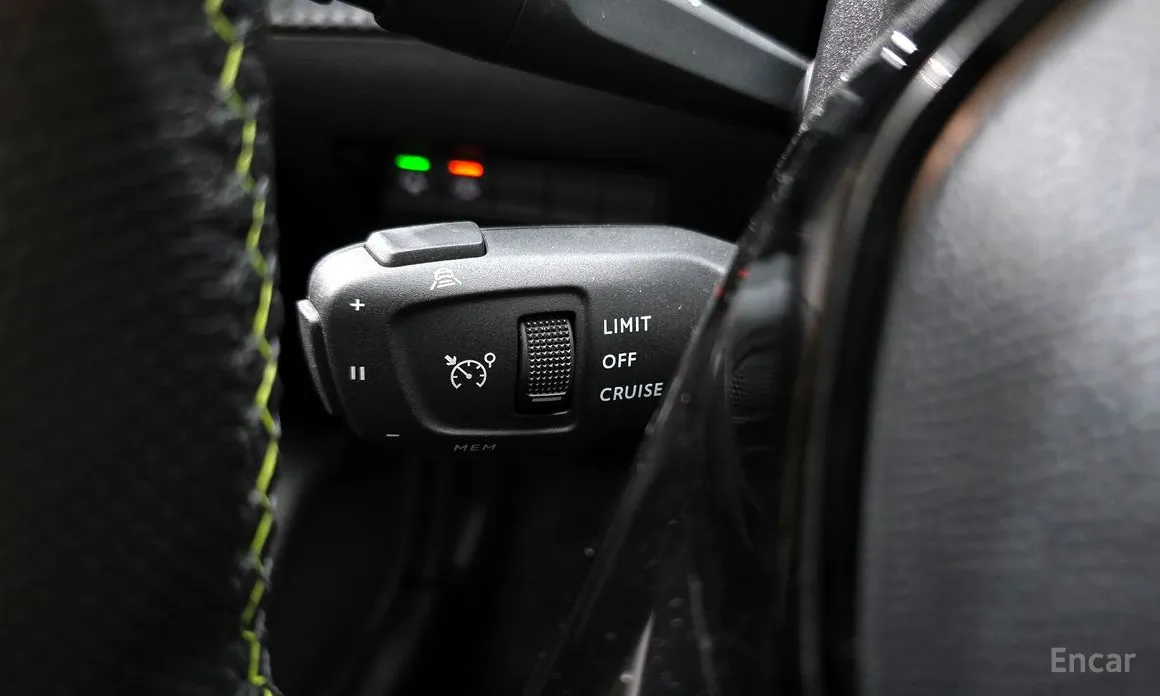 Фото 17 - Peugeot 208