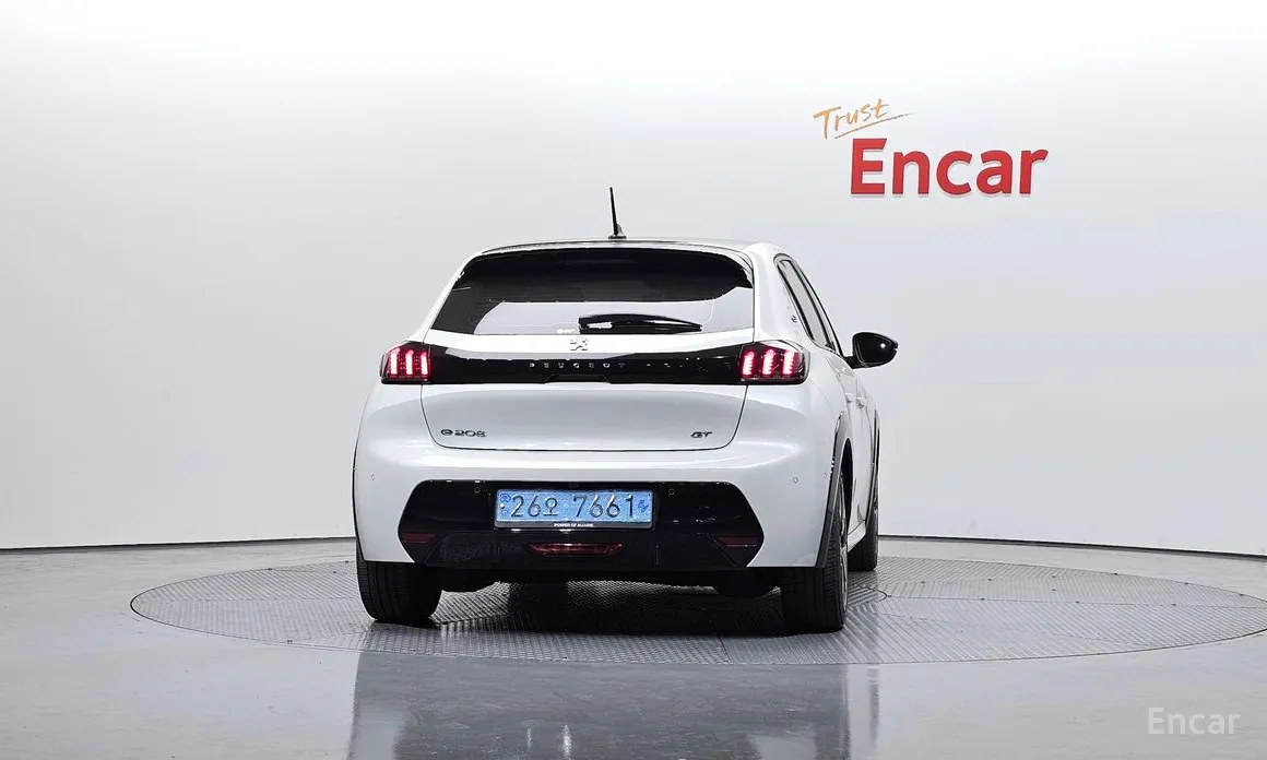 Фото 4 - Peugeot 208