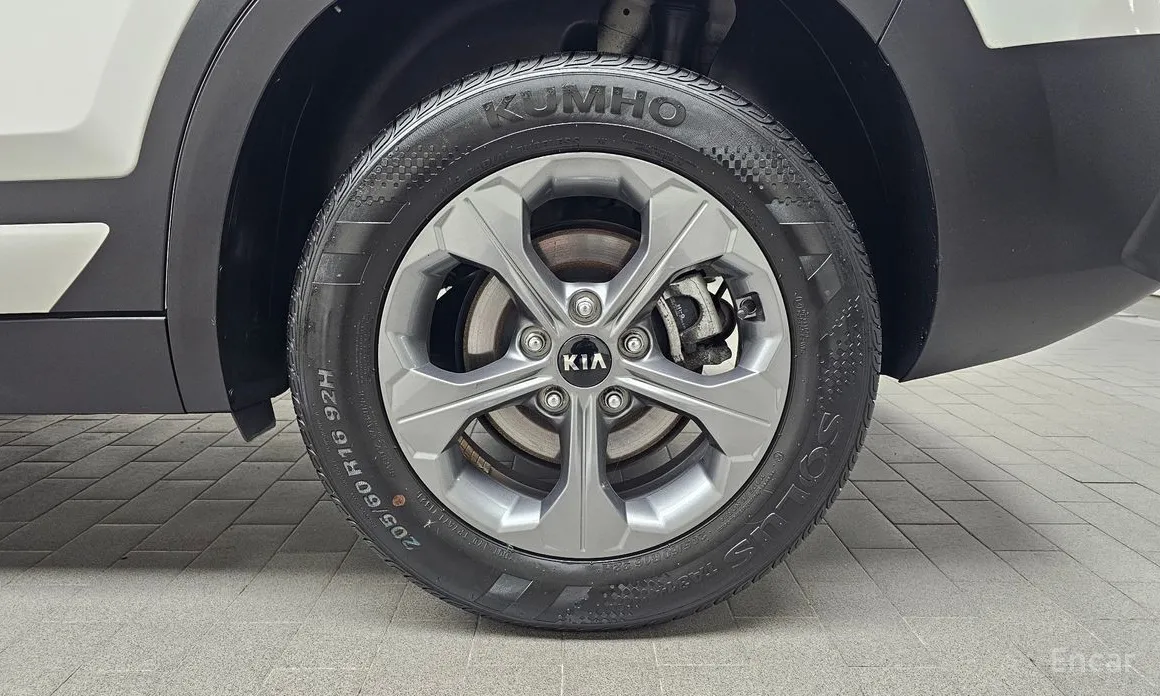 Фото 5 - Kia Seltos