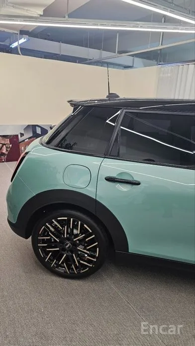 Фото 4 - Mini Cooper