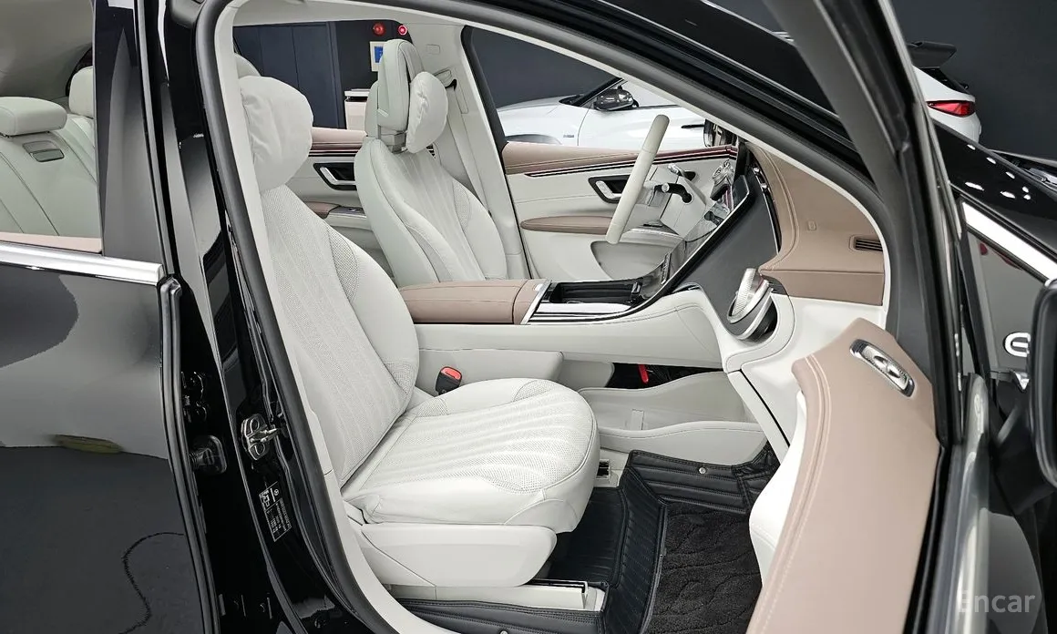 Фото 10 - Mercedes-Benz EQS