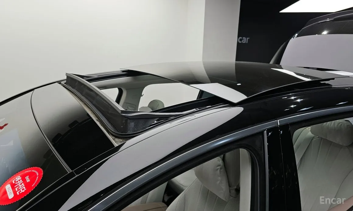 Фото 17 - Mercedes-Benz EQS